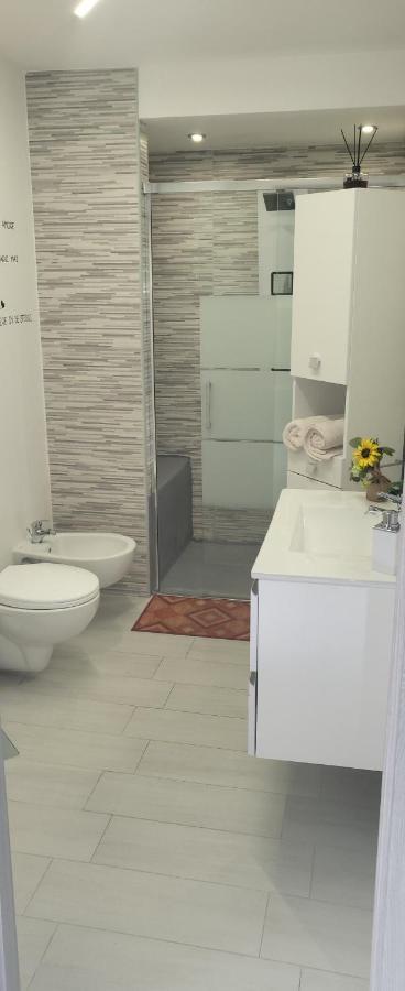 Holithªy Molª Bed & Breakfast Mola di Bari Eksteriør bilde