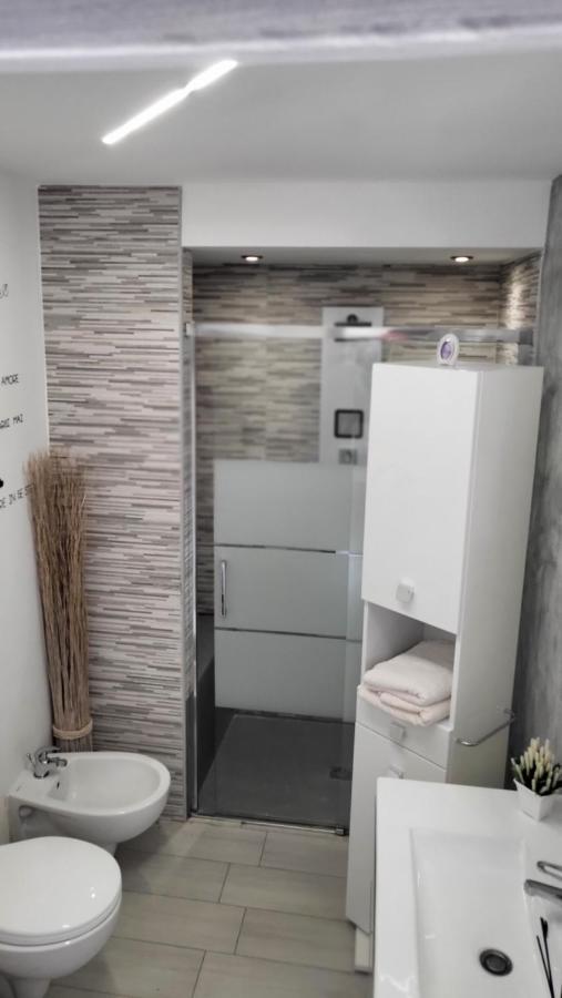 Holithªy Molª Bed & Breakfast Mola di Bari Eksteriør bilde